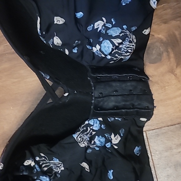 💖 Rare Torrid Floral Skull Wireless Push-Up Bra - Picture 5 of 8